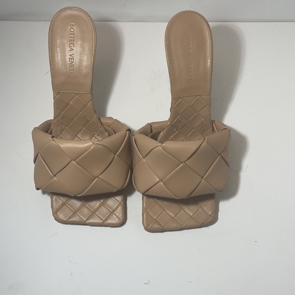 Bottega Veneta BV Lido Sandal - Picture 3 of 8